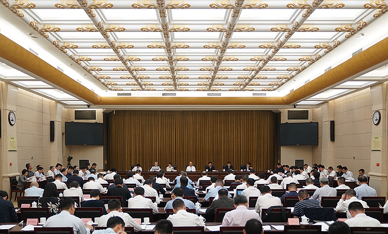 黃強在研究進一步推動綠氫全產業鏈發展及推廣應用工作會議上強調
積極搶占氫能新賽道加快形成新質生產力「相關圖片」