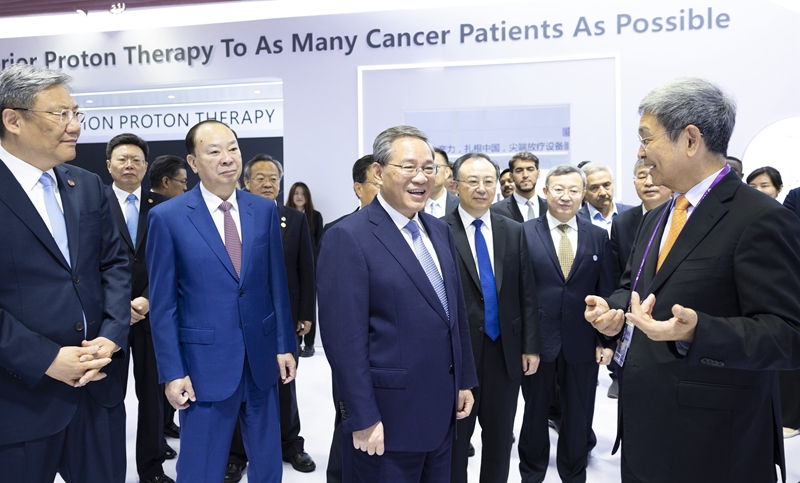 李強在第135屆中國進出口商品交易會巡館時強調
讓廣交會這個“金字招牌”不斷煥發新的時代風采「相關圖片」