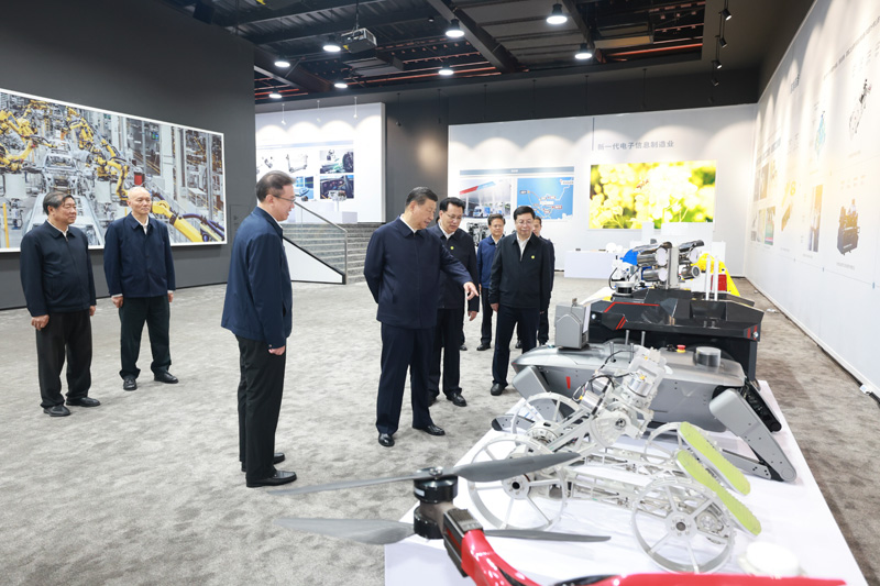 習近平在重慶考察時強調
進一步全面深化改革開放
不斷譜寫中國式現代化重慶篇章
蔡奇陪同考察「相關圖片」